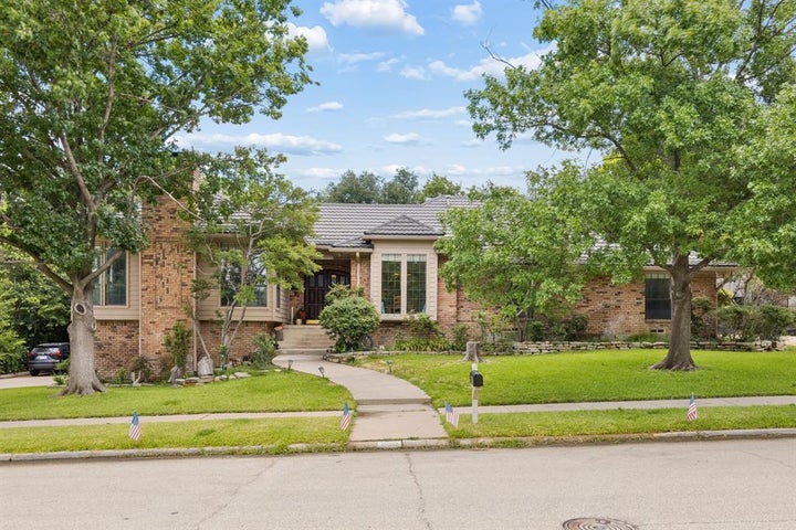 Photo 1 of 27 — 205 Balboa Street, Irving, TX 75062