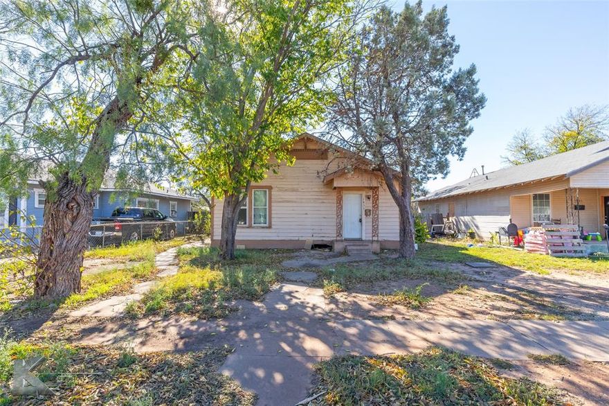 Great opportunity for an investment property or renovation project! This 3-bedroom, 2-bathroom home offers a spacious layout with generously sized rooms and original hardwood flooring in several areas, providing excellent potential for restoration. Foundation work was completed in November 2025, giving buyers a solid starting point for future improvements. The large backyard is partially fenced, offering plenty of outdoor space and flexibility for upcoming plans. With the right vision, this property can be transformed into a wonderful home or valuable addition to your portfolio.