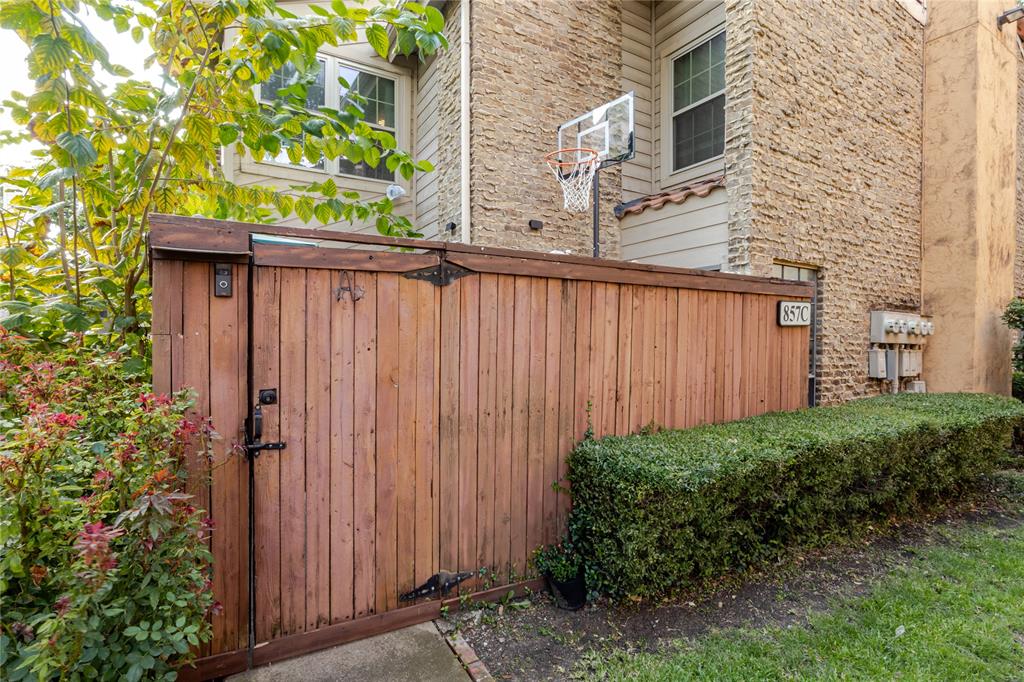 857 Dublin Drive 3