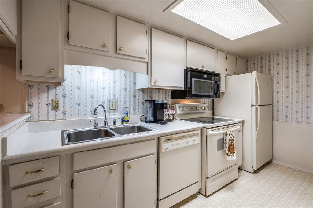 Las Colonitas Condo - Residential