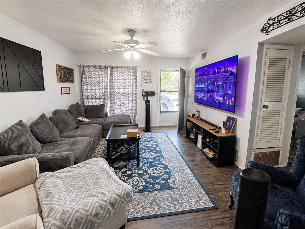 4310 Greenbriar Drive