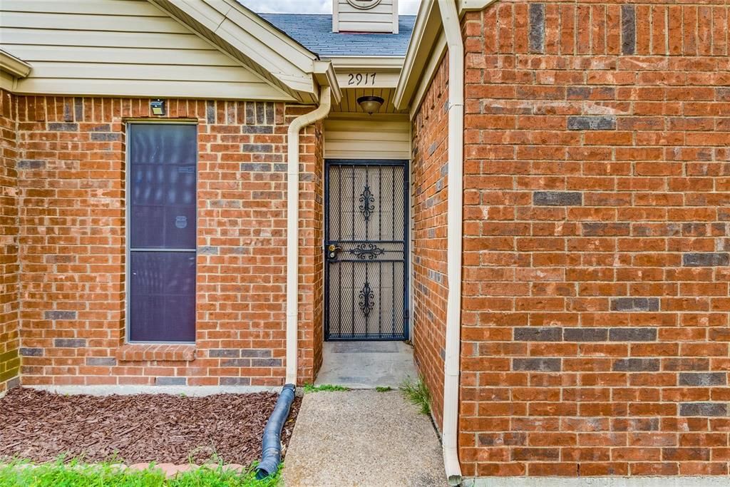 Photo of 2917 Tanglewood Drive, Lancaster, TX 75134 (MLS # 21215194)