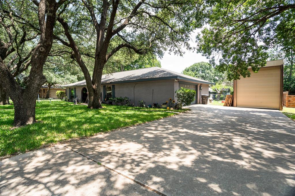 1229 Surry Place Drive