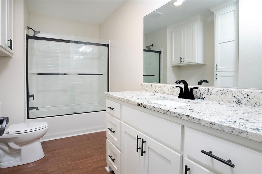 Rockwall Manor - Residential