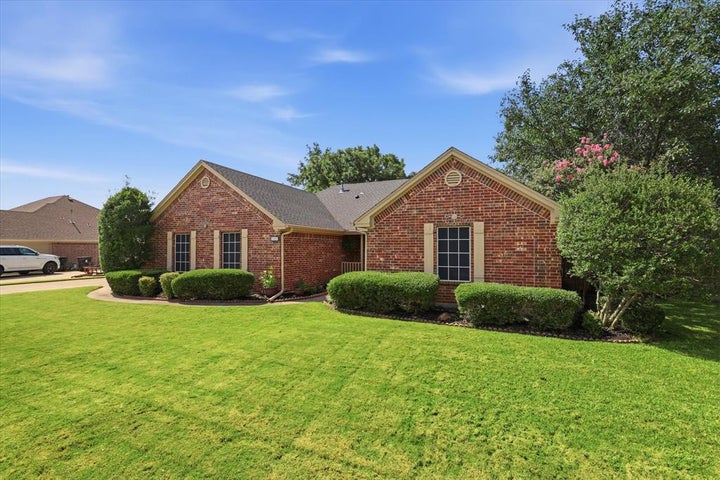 Photo 1 of 38 — 605 Maple Drive, Pilot Point, TX 76258
