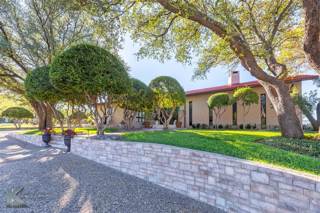 Photo for 2909 Woodlake Drive, Abilene, TX 79606 (MLS # 21096837)