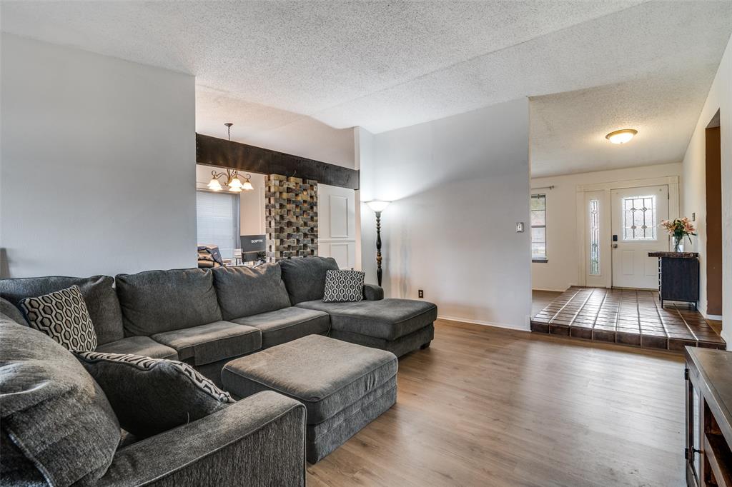 1365 Forestglen Drive