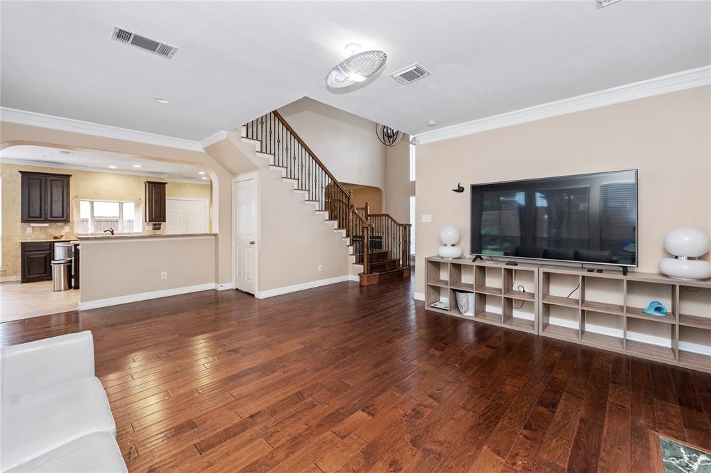 2505 Links Drive