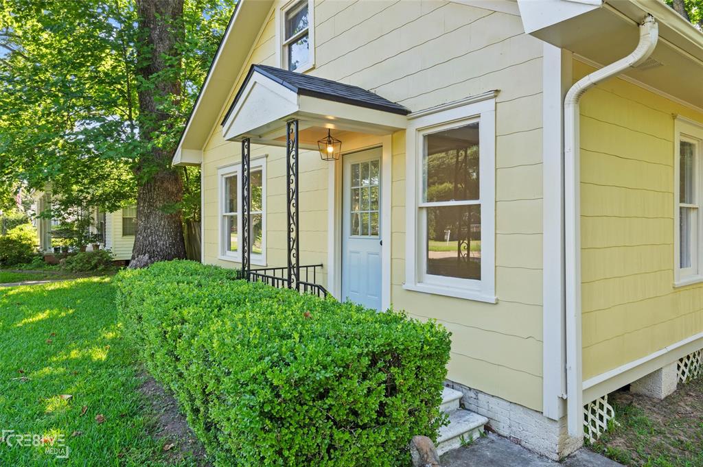 123 Carrollton Avenue