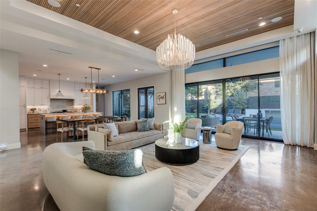 10264 Blackenhurst Lane