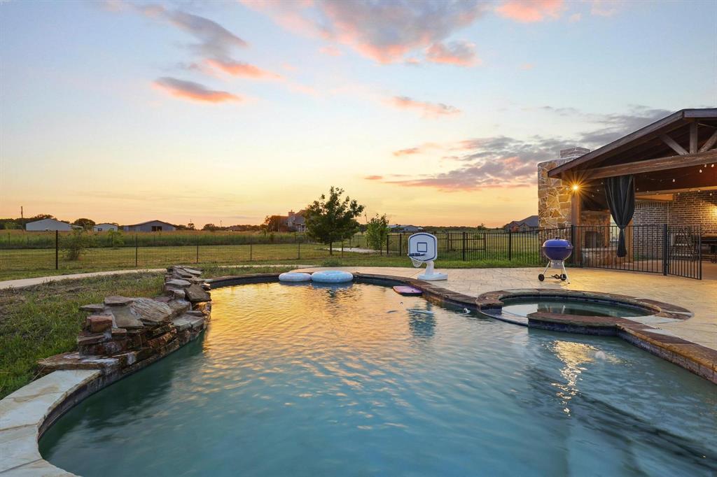 460 County Road 4421