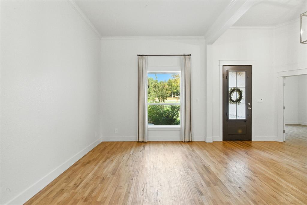 1001 Trinity Oaks Road