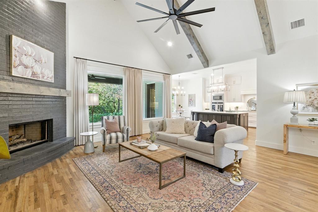 1001 Trinity Oaks Road