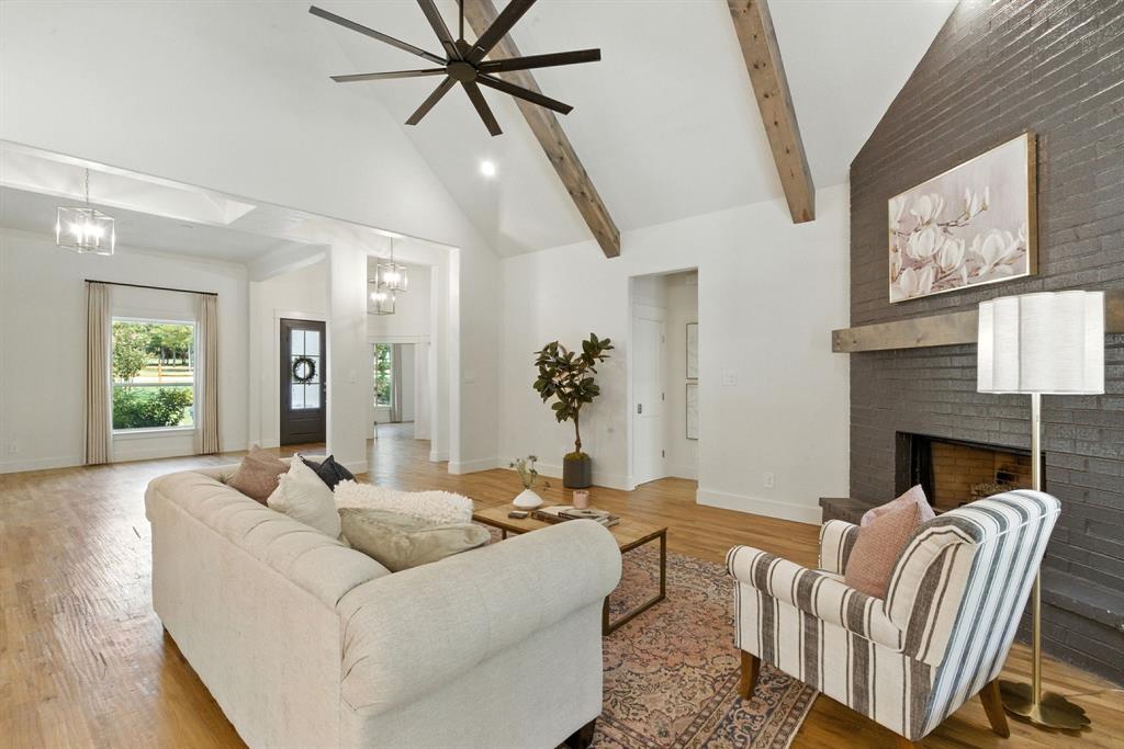 1001 Trinity Oaks Road