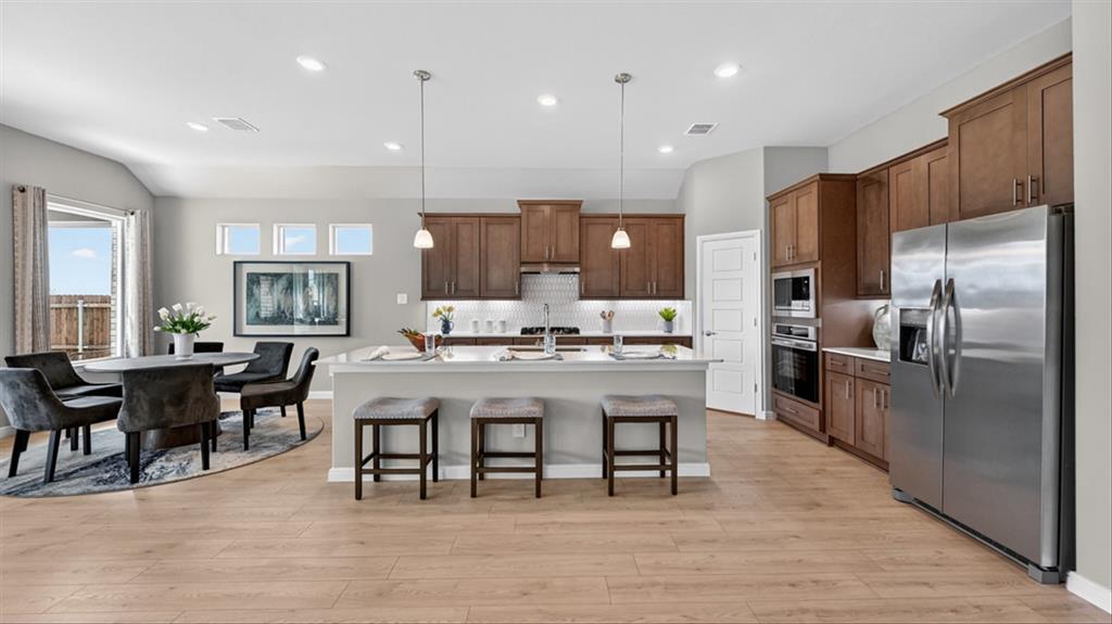 10417 PALMETTO Street