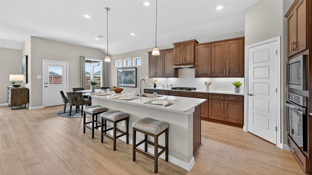 10417 PALMETTO Street