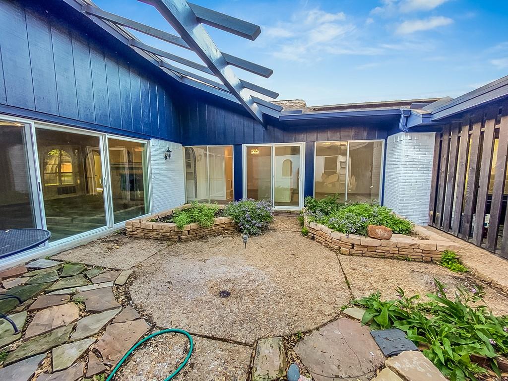3309 S Country Club Road