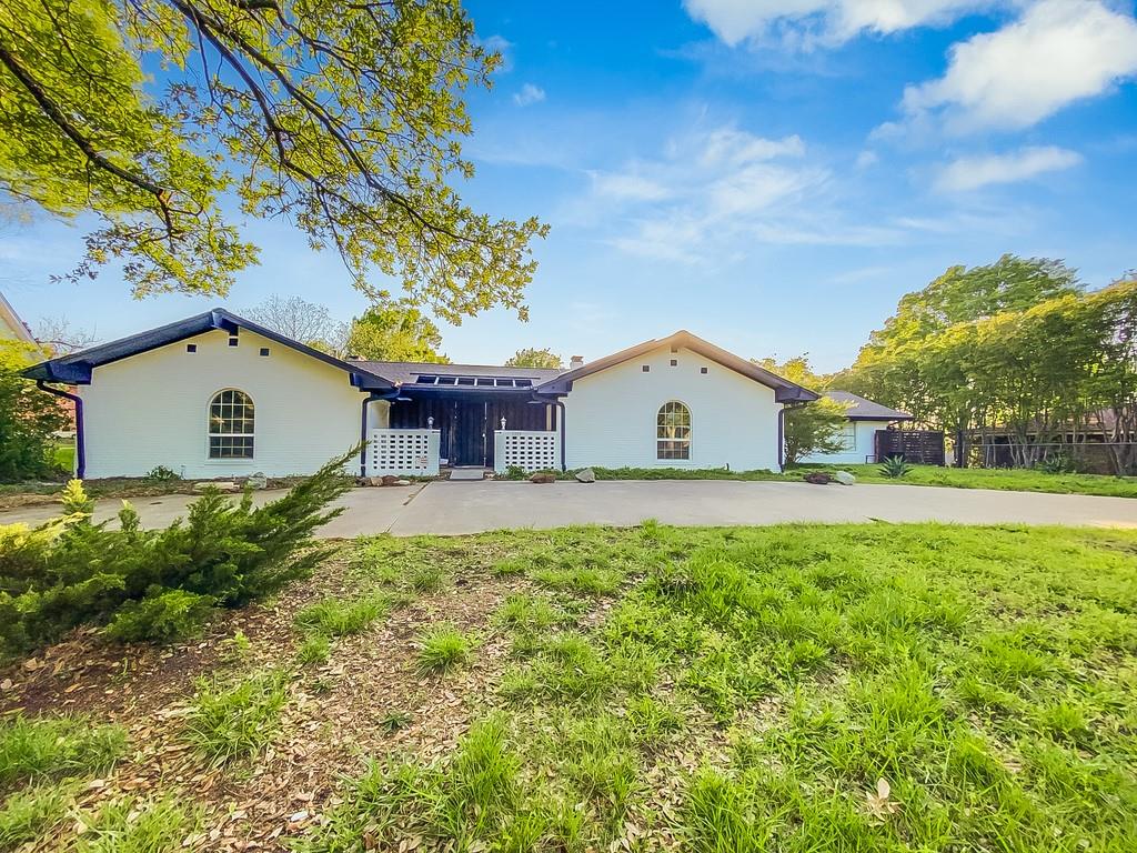 3309 S Country Club Road