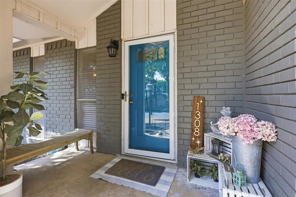 1308 W Redbud Drive