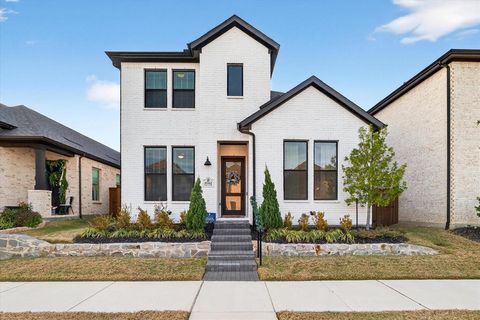 Photo of 15562 Fringe Tree Road, Frisco, TX 75035 (MLS # 21257399)