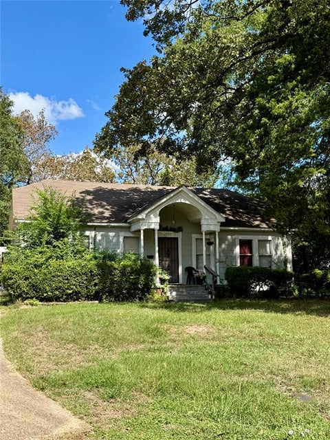 Photo of 2550 Murray Street, Shreveport, LA 71108 (MLS # 21403307)