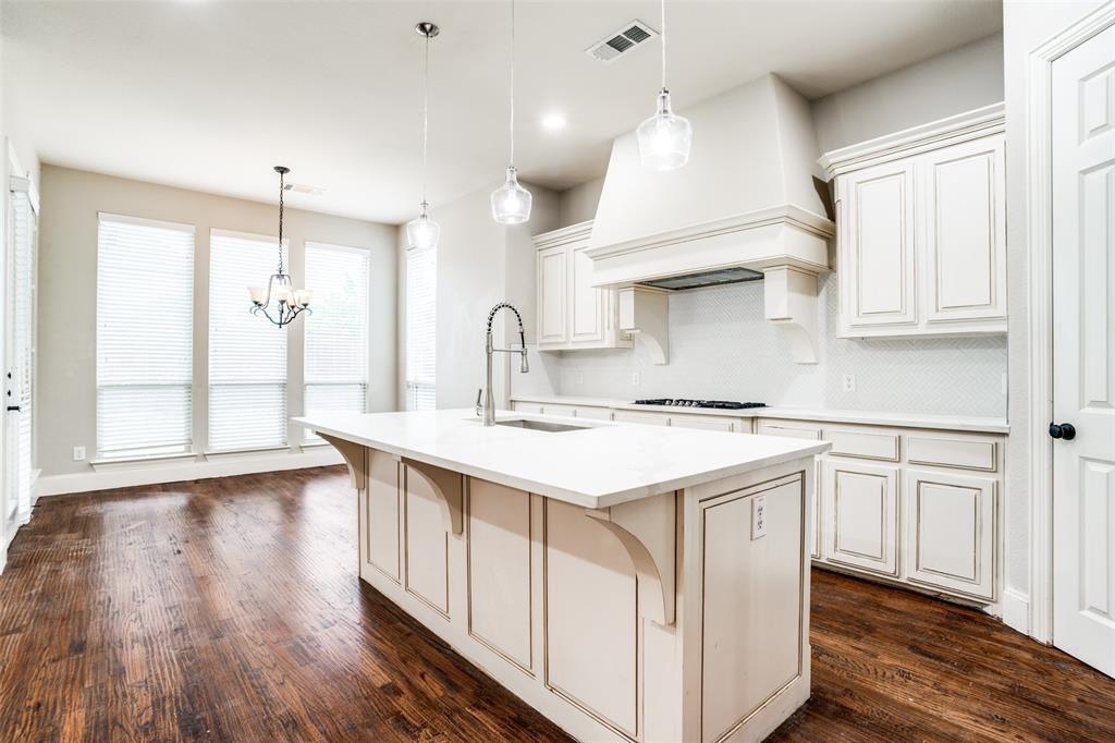 14669 Foxbriar Lane