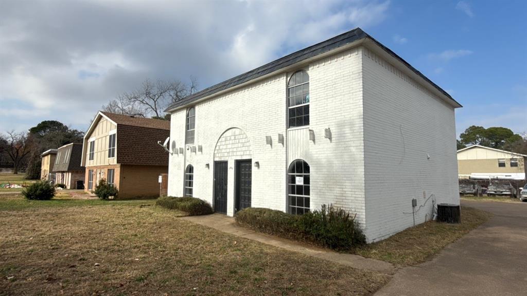 1907 Nolen Court