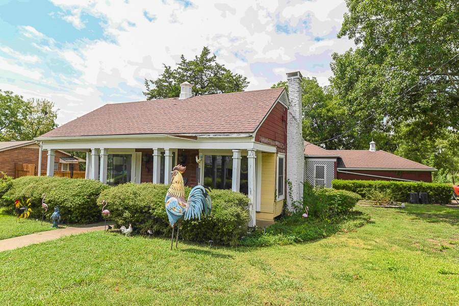 Orig Town Of Wolfe City - Residential