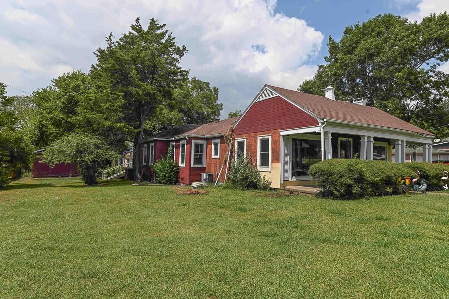 Orig Town Of Wolfe City - Residential