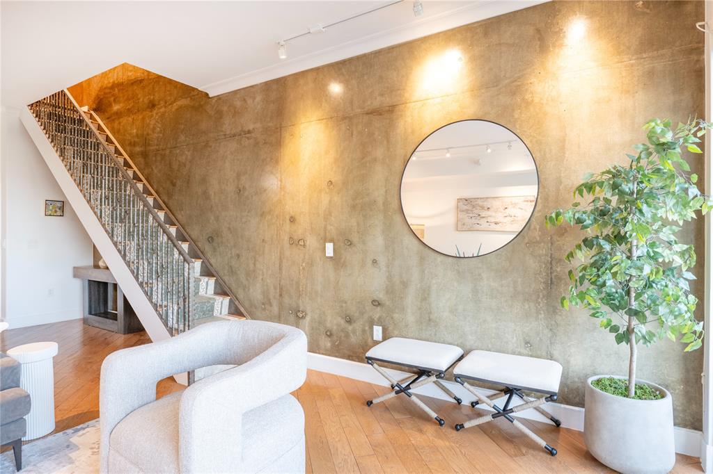 Renaissance On Turtle Creek Condo - Residential