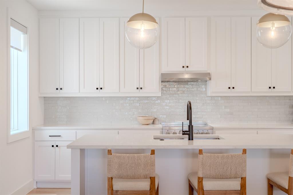 7207 Gaston Avenue 1403