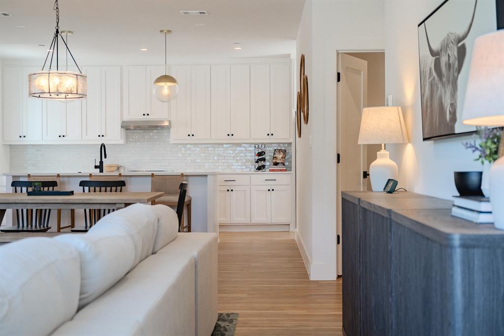 7207 Gaston Avenue 1403