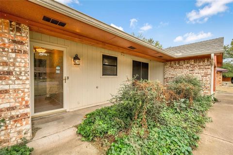 Tiny photo for 1219 Dirkson Street, Weatherford, TX 76087 (MLS # 21099266)