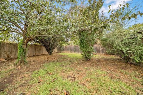 Tiny photo for 1219 Dirkson Street, Weatherford, TX 76087 (MLS # 21099266)