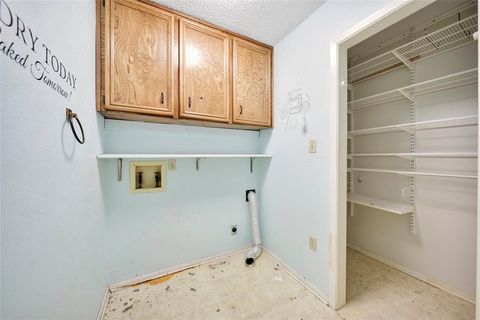 Tiny photo for 1219 Dirkson Street, Weatherford, TX 76087 (MLS # 21099266)