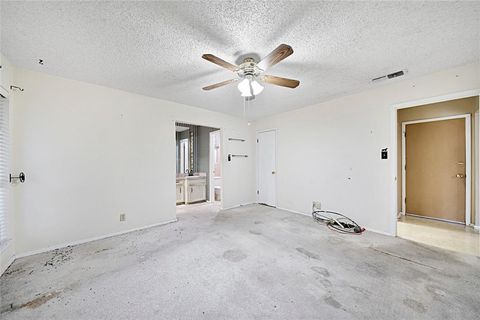 Tiny photo for 1219 Dirkson Street, Weatherford, TX 76087 (MLS # 21099266)