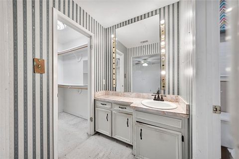 Tiny photo for 1219 Dirkson Street, Weatherford, TX 76087 (MLS # 21099266)