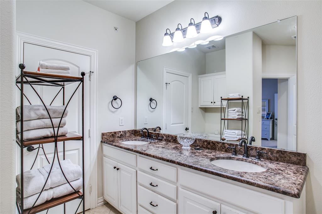 4524 Emerson Condos - Residential