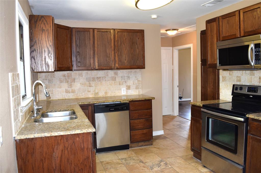 JW Anderson Abst 18 Page 150 - Residential Lease