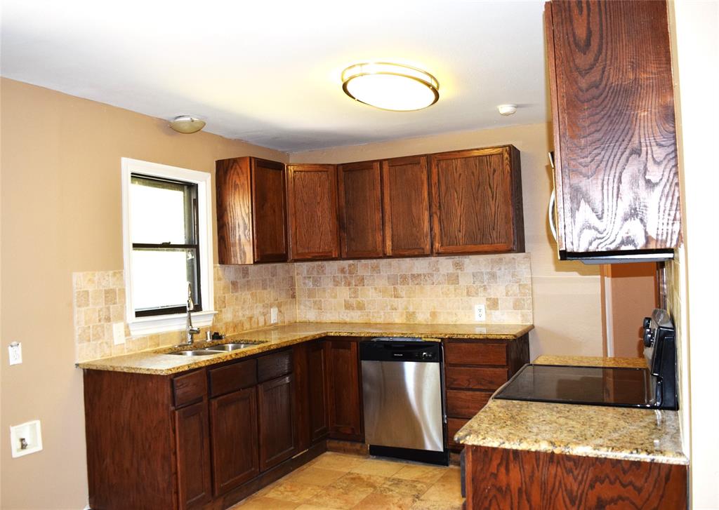 JW Anderson Abst 18 Page 150 - Residential Lease