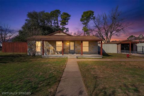 5920 Walnut Creek Drive Granbury TX 76049