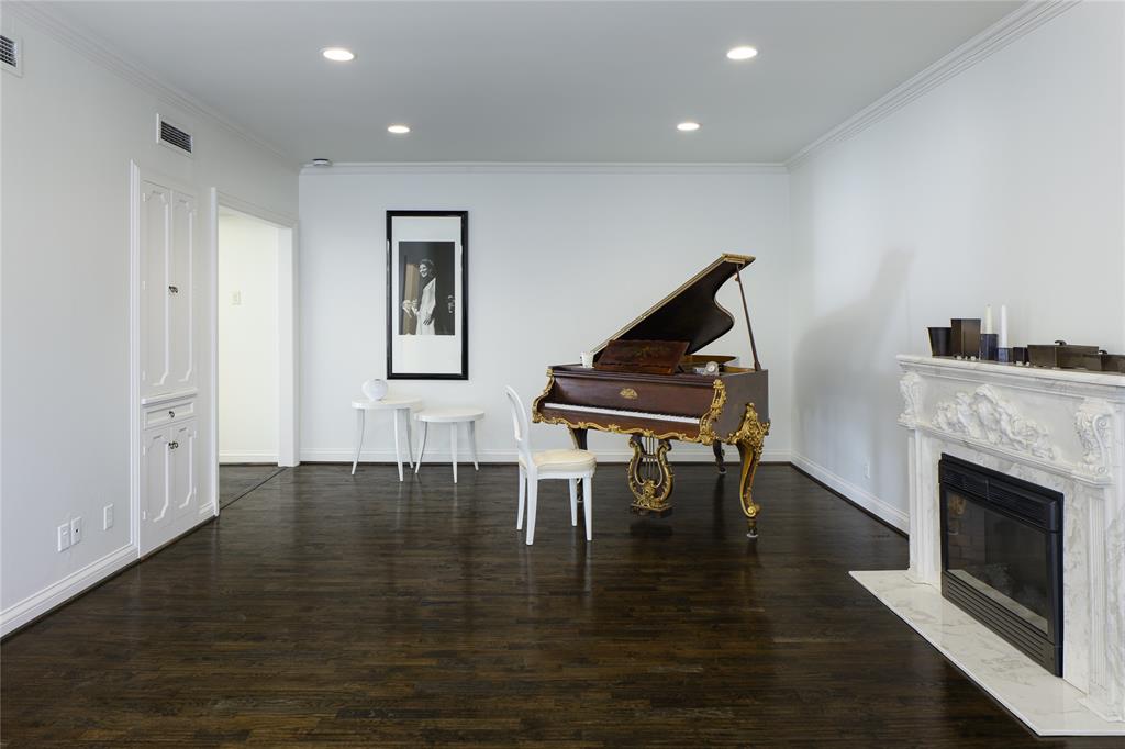 Imperial House Condo - Residential