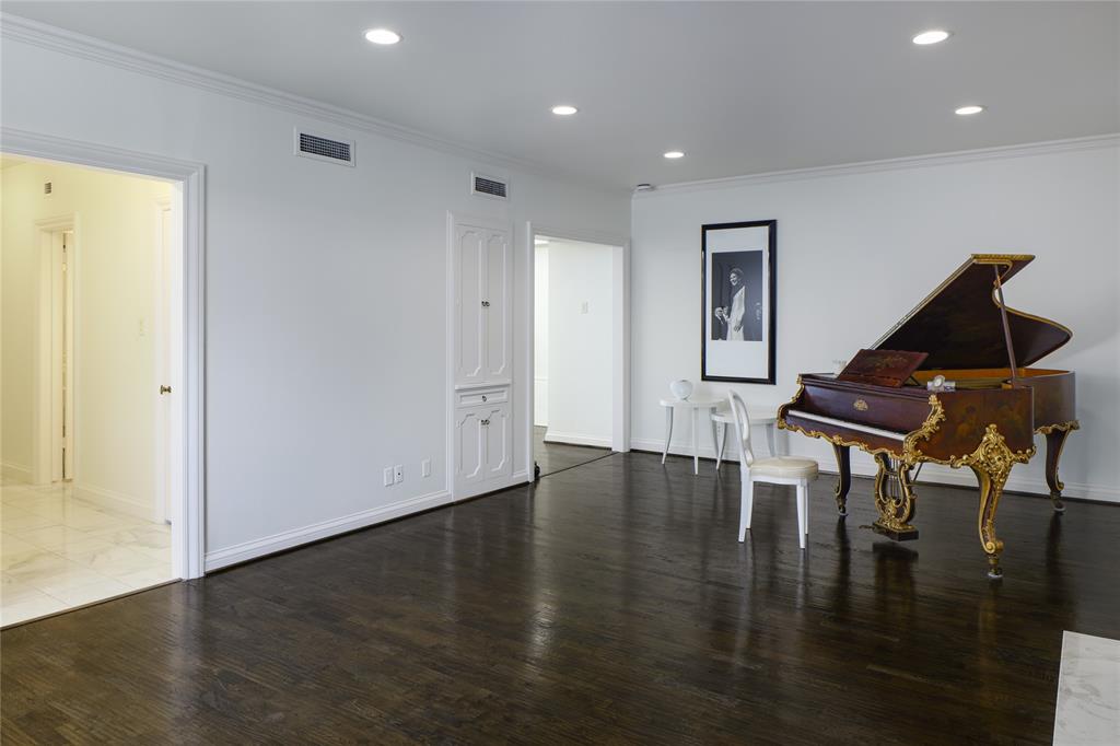 Imperial House Condo - Residential