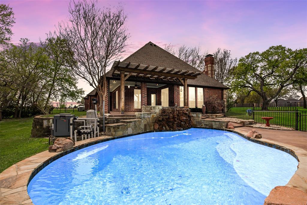 315 Kings Court