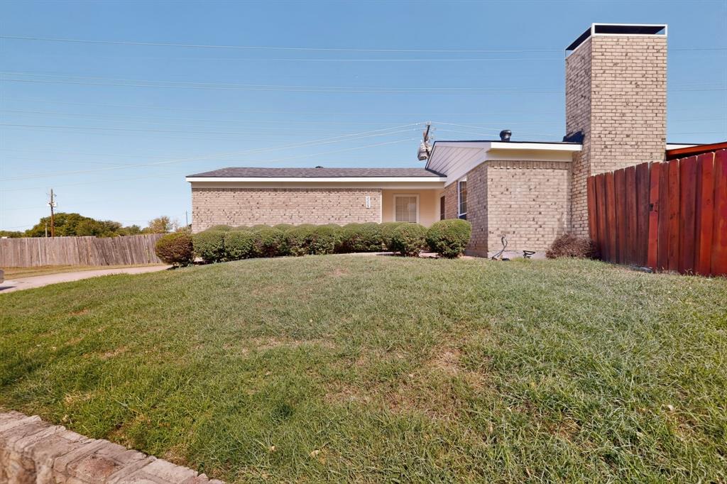 2228 Bunker Hill Drive