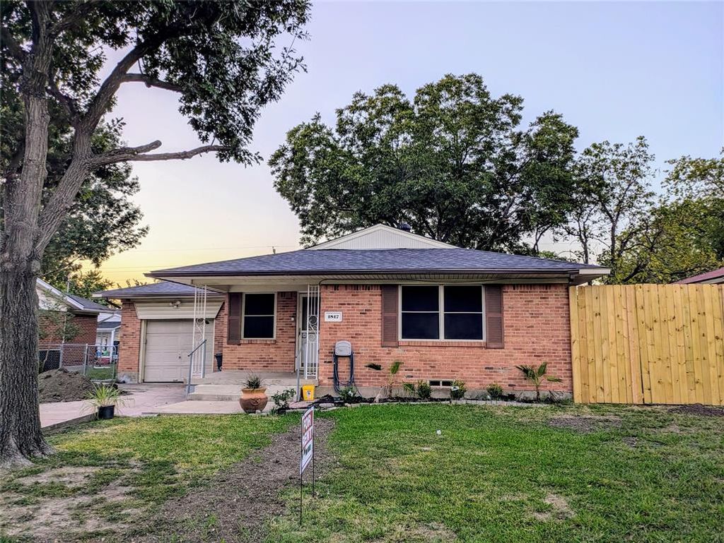 Photo of 1817 Belmont Street, Mesquite, TX 75149 (MLS # 21214009)