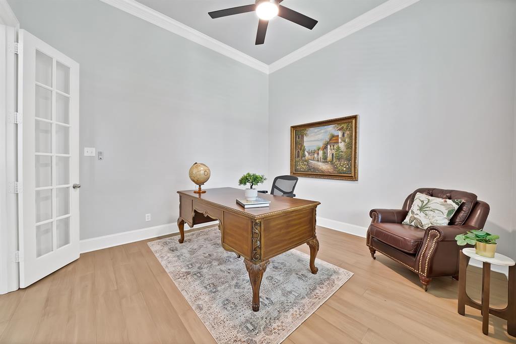 4032 Navarro Way