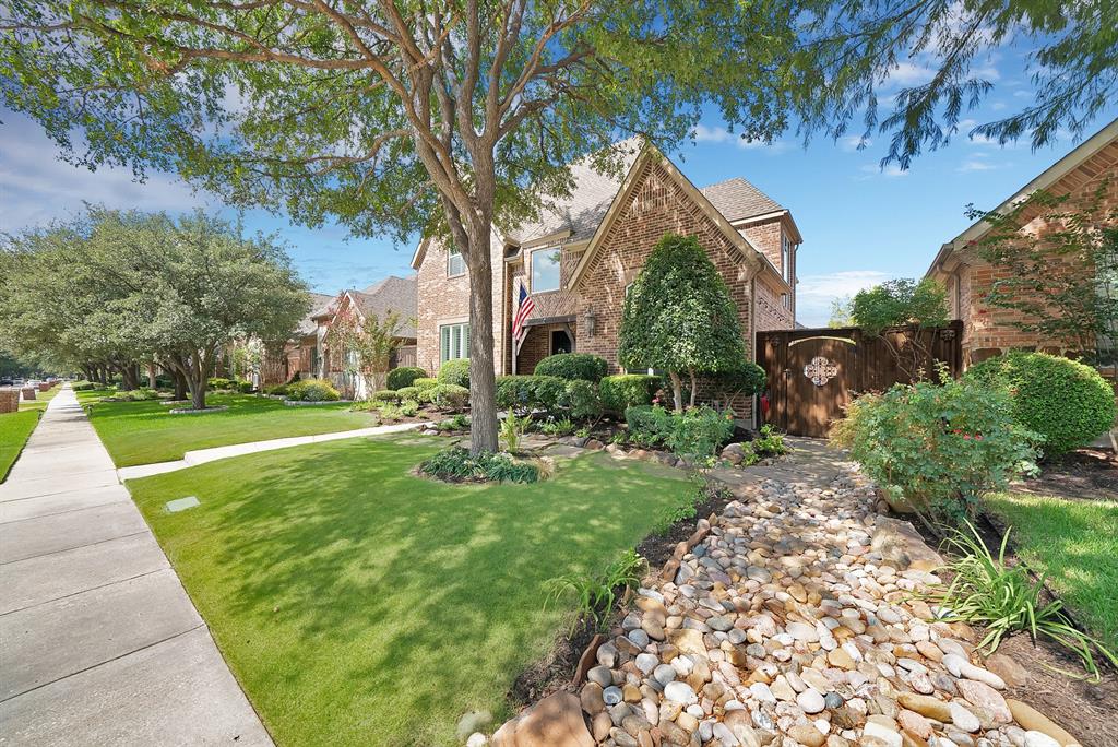 4032 Navarro Way