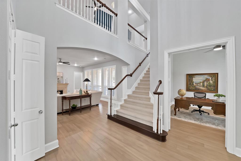 4032 Navarro Way