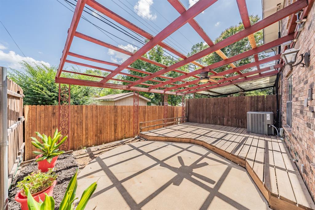 Shady Brook Twnhs Add - Residential